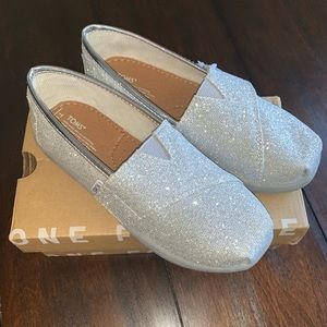 TOMS TINY Silver Flats (Size 11) NWT $20
